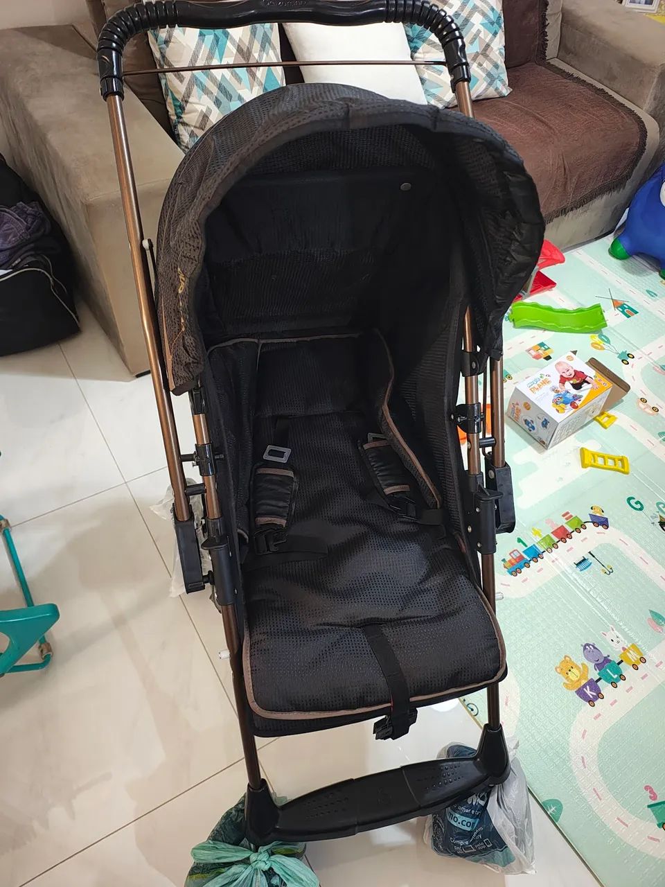 Carrinho de passeio e bebê conforto Galzerano novíssimo  - Foto 5