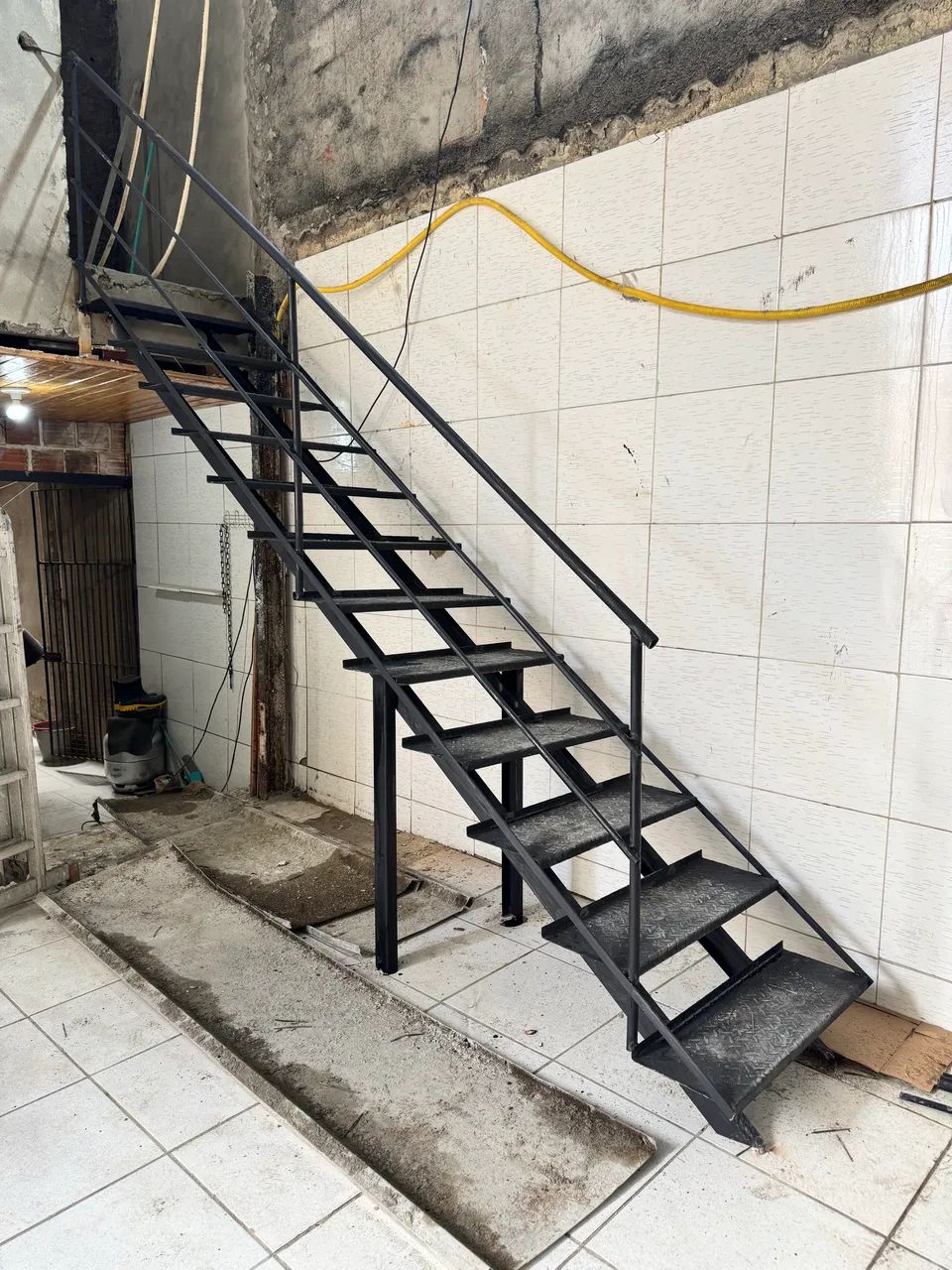 Escadas de ferro Instação imediata  - Foto 5