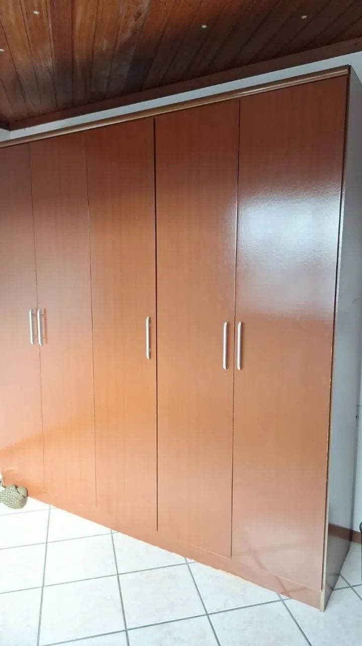 doação de guarda roupas
