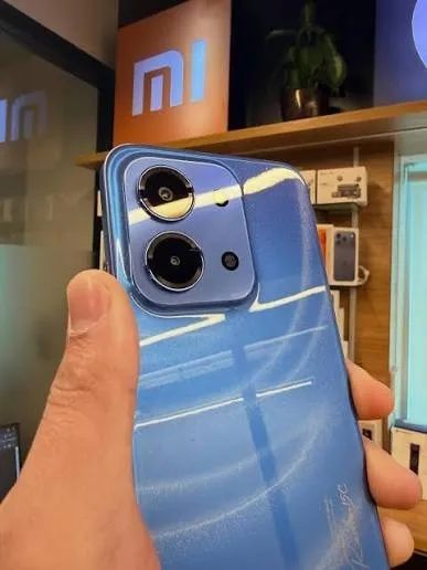 Celular Redmi 15C 256 GB + 8 GB RAM  - Foto 3