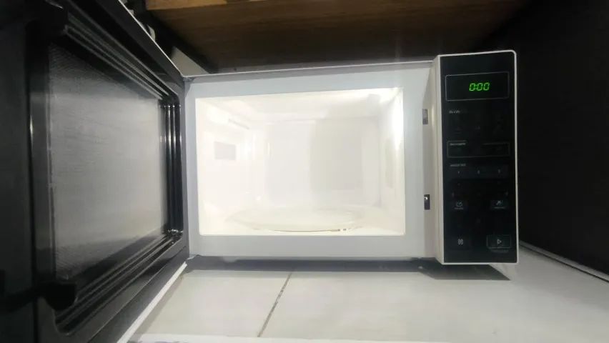 Microondas Midea 20L 127V - Foto 3