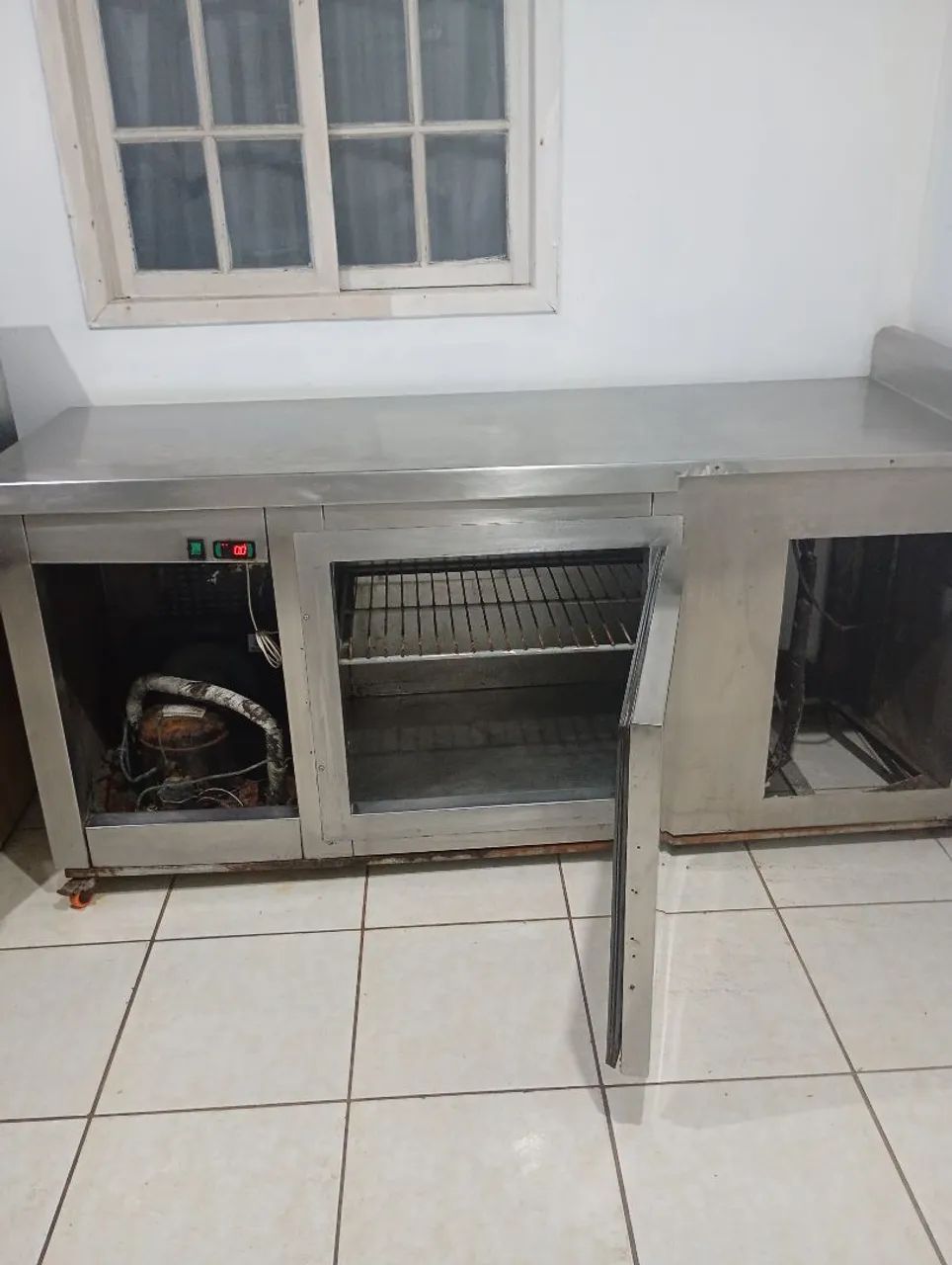 TORRANDO, Balcão frigorífico todo inox com compressor Elgin 1/2 hp - Foto 2