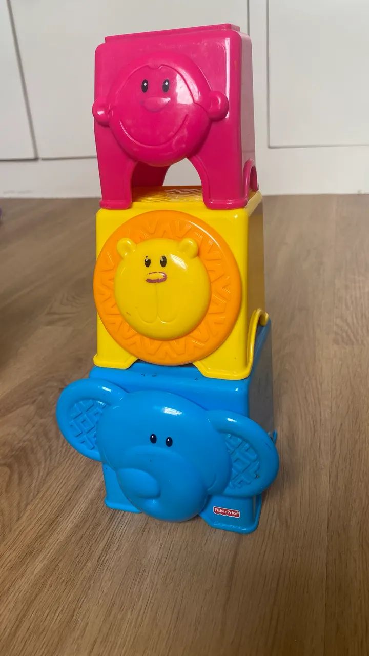 Torre Equilíbrio Empilhável Animais Fischer Price