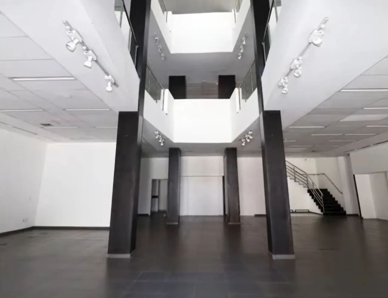 Loja na Rua Antônio Agu, 800  1823 m² - Foto 5