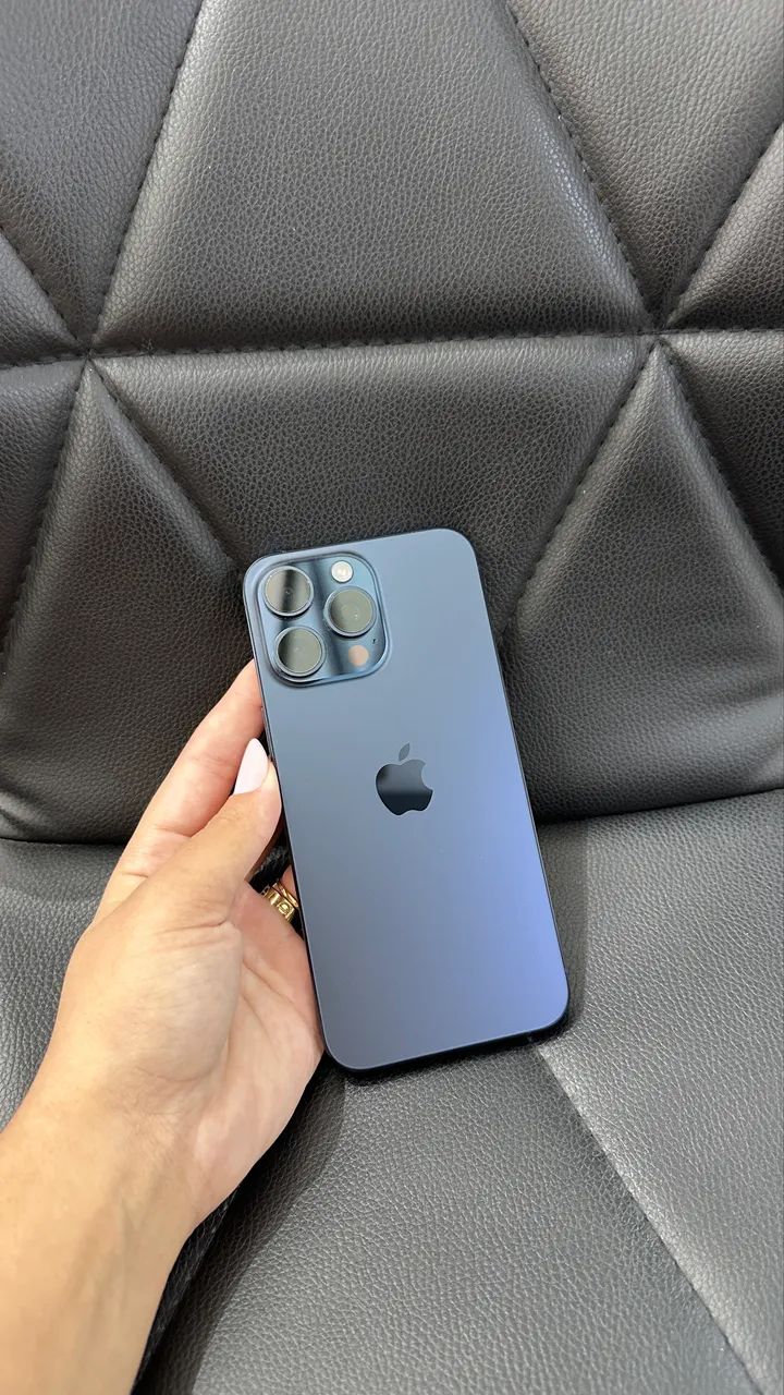 IPHONE 15 PRO MAX DE 512G SEMI NOVO ZERO - Celulares e Smartphones
