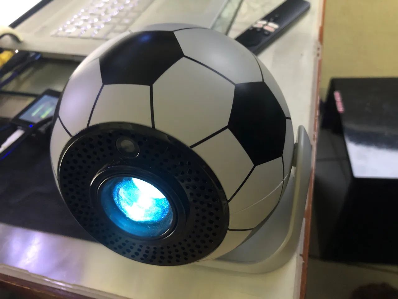 Projetor mais câmera 4k - Foto 2