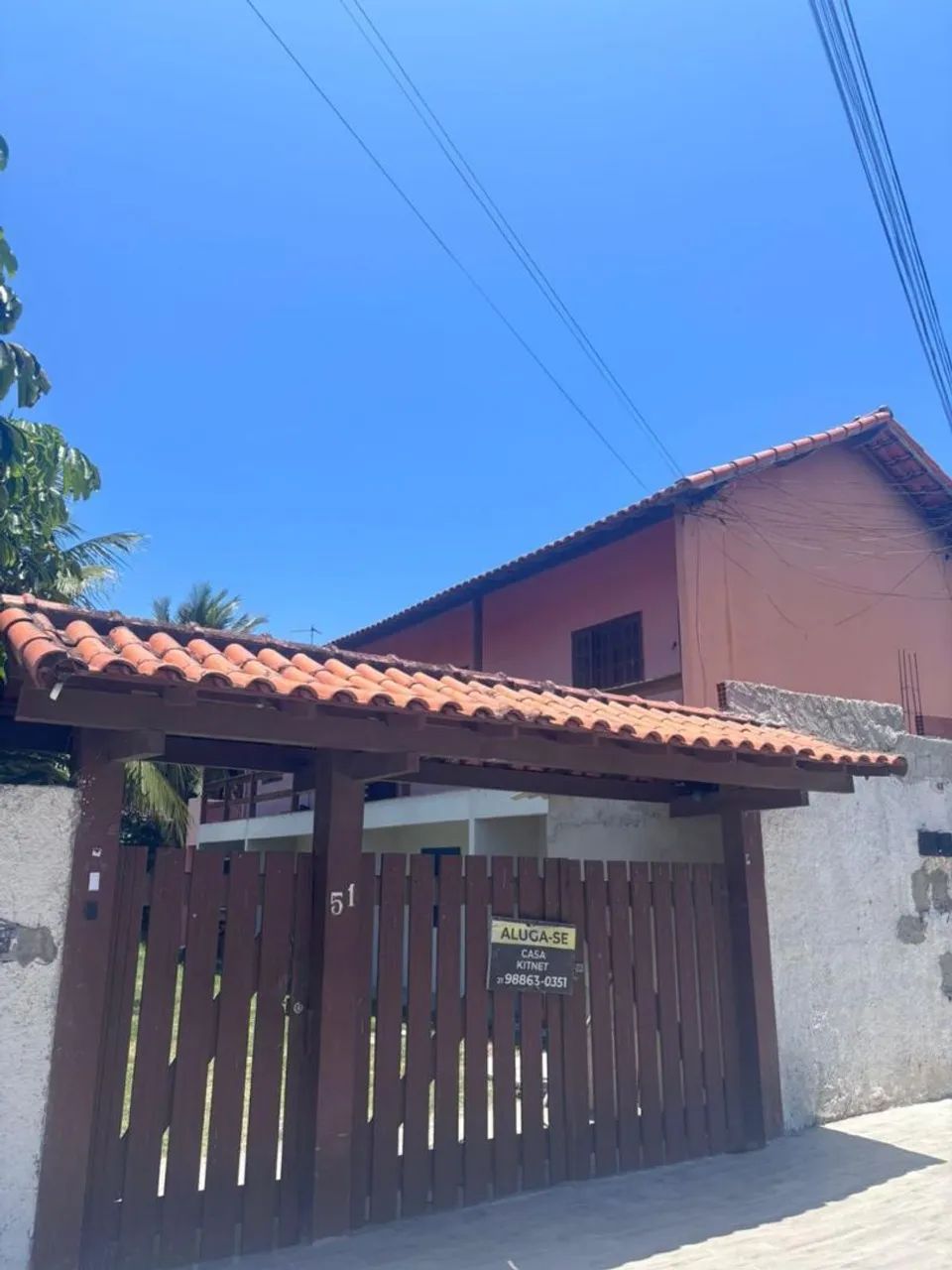  KITNET   LINEAR. E CASA DE 2 QUARTOS a 150  da praia de Itaúna 