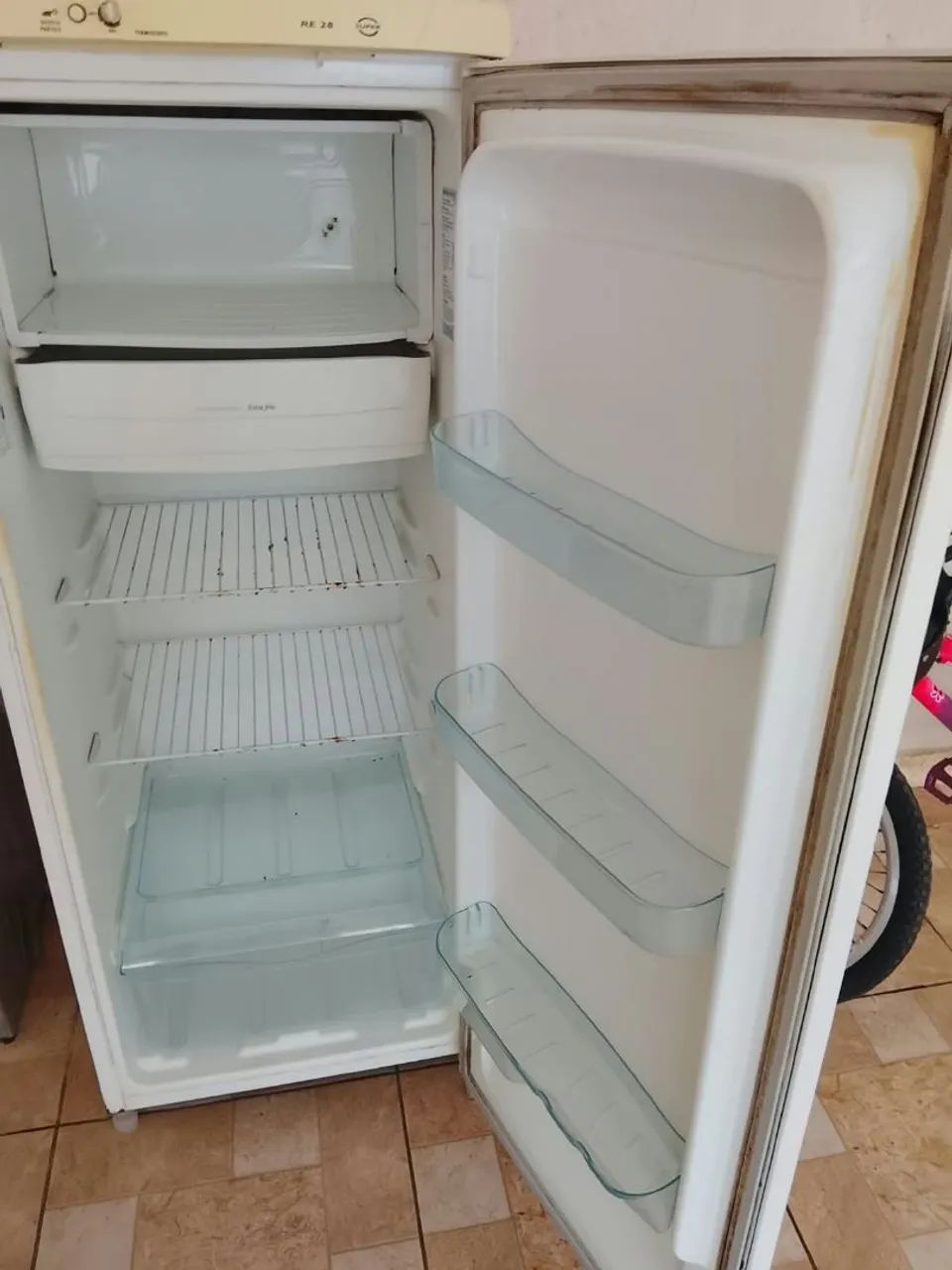 Vendo geladeira  - Foto 2