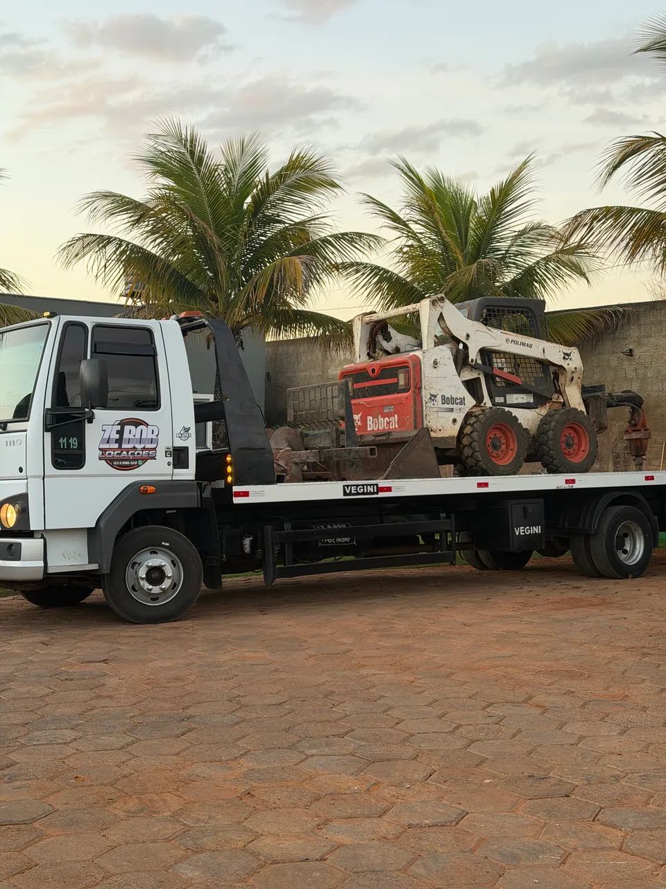 Bobcat 24 horas  - Foto 4