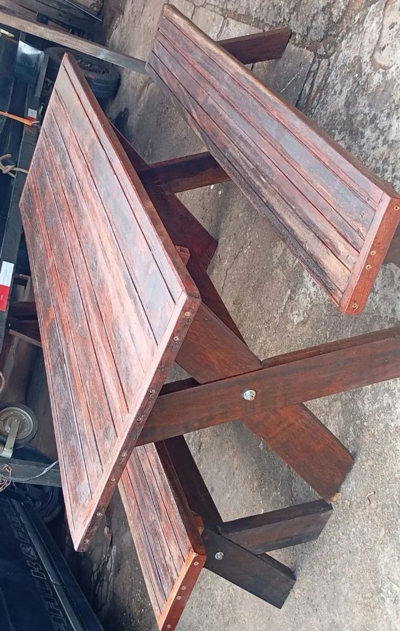 Conjunto rústico mesa de madeira maciça com 2 bancos 