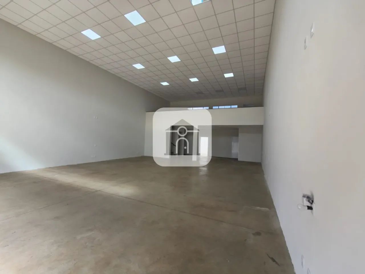 Galpão comercial para locação no bairro Granada