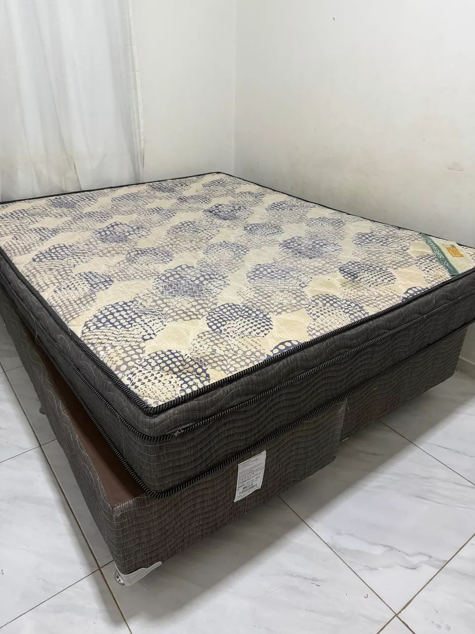 Cama QUEEN 
