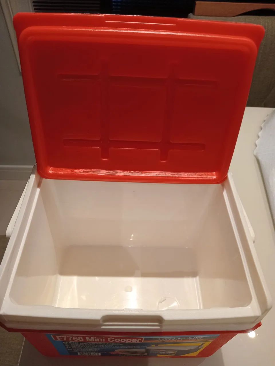 Cooler pequeno vermelho - Foto 3