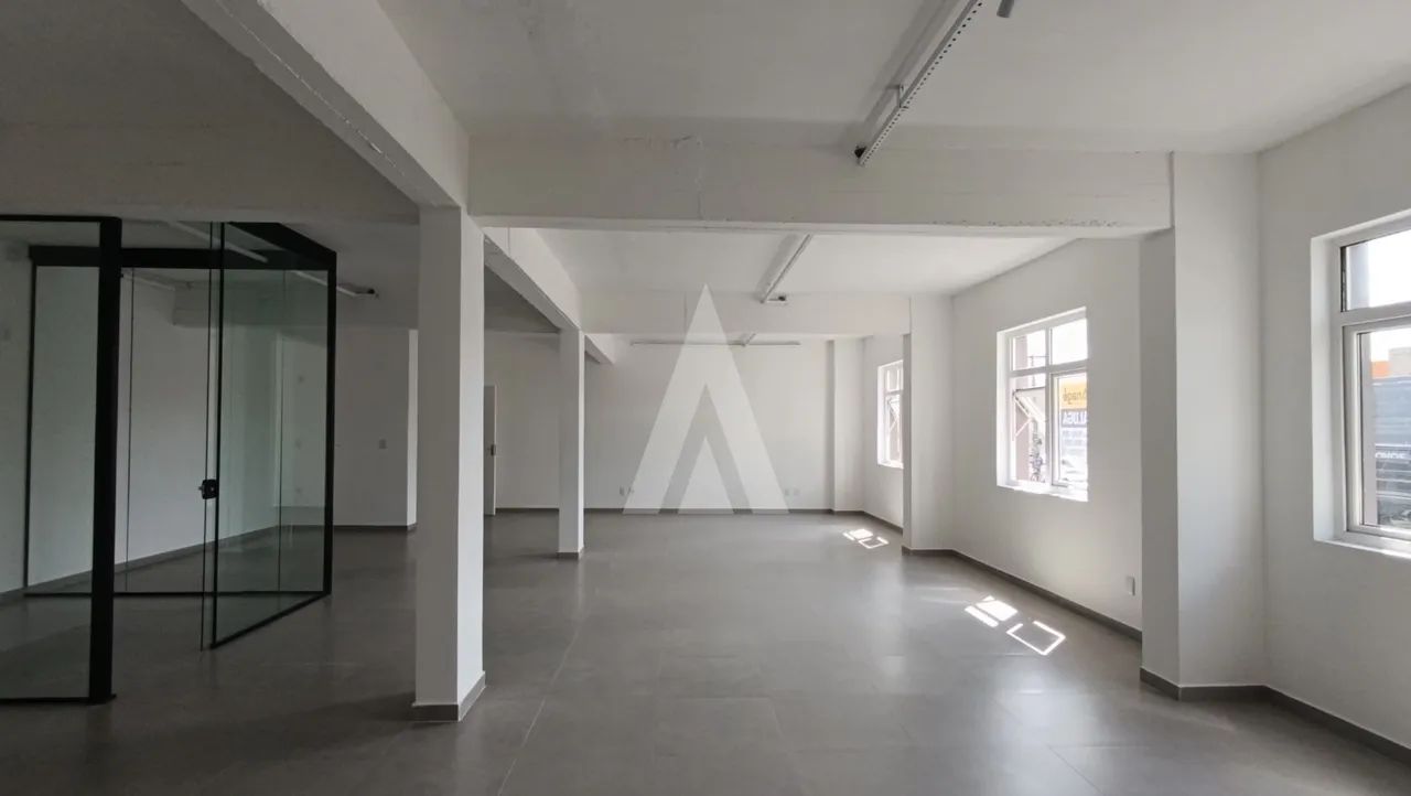 Sala Comercial de 96,26 m² com divisória em vidro no Centro. - Foto 4