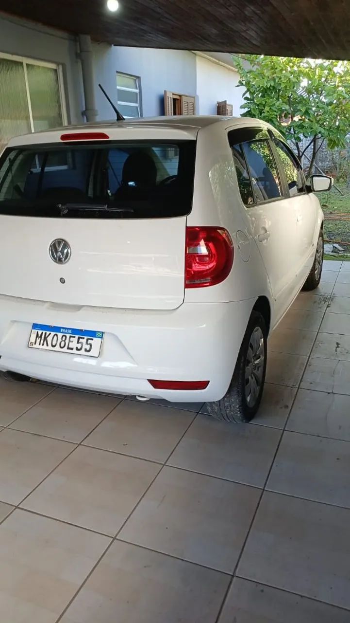 Volkswagen Fox 1.0 MI Total Flex 8V 3P 2014 - Foto 4
