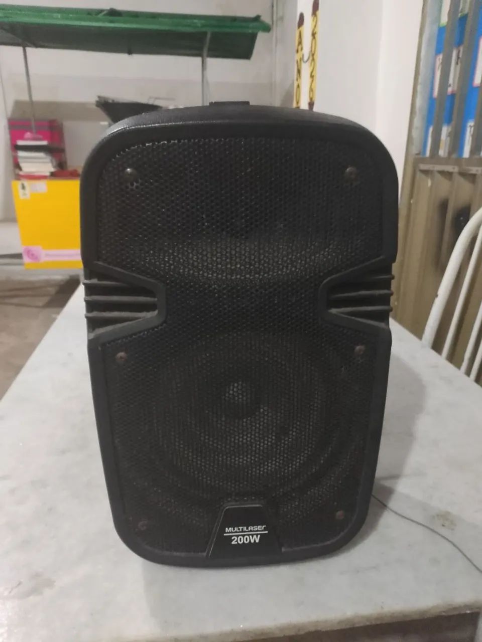 Caixa de som amplificada 