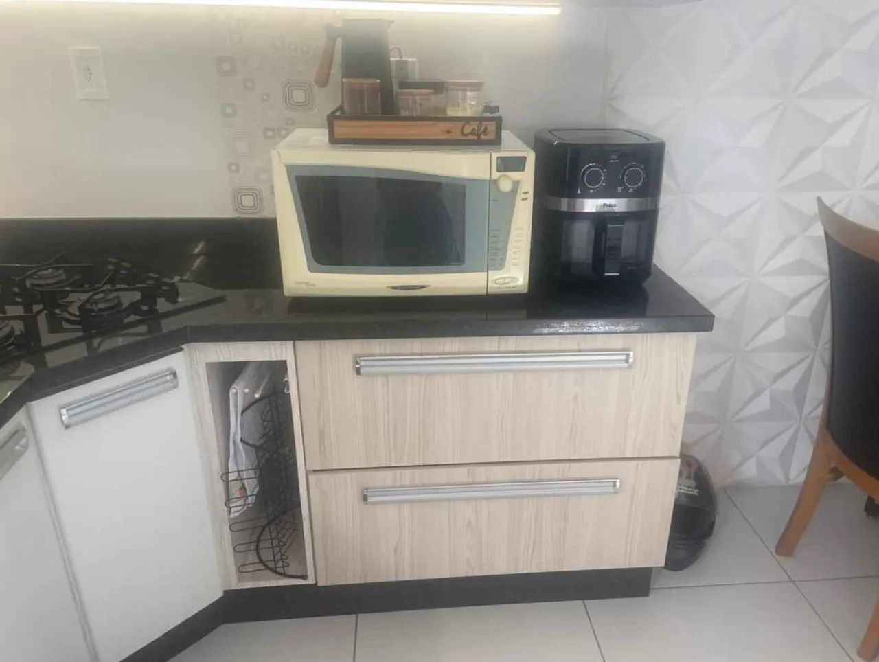 Cozinha planejada, com mármore e LED - Foto 3