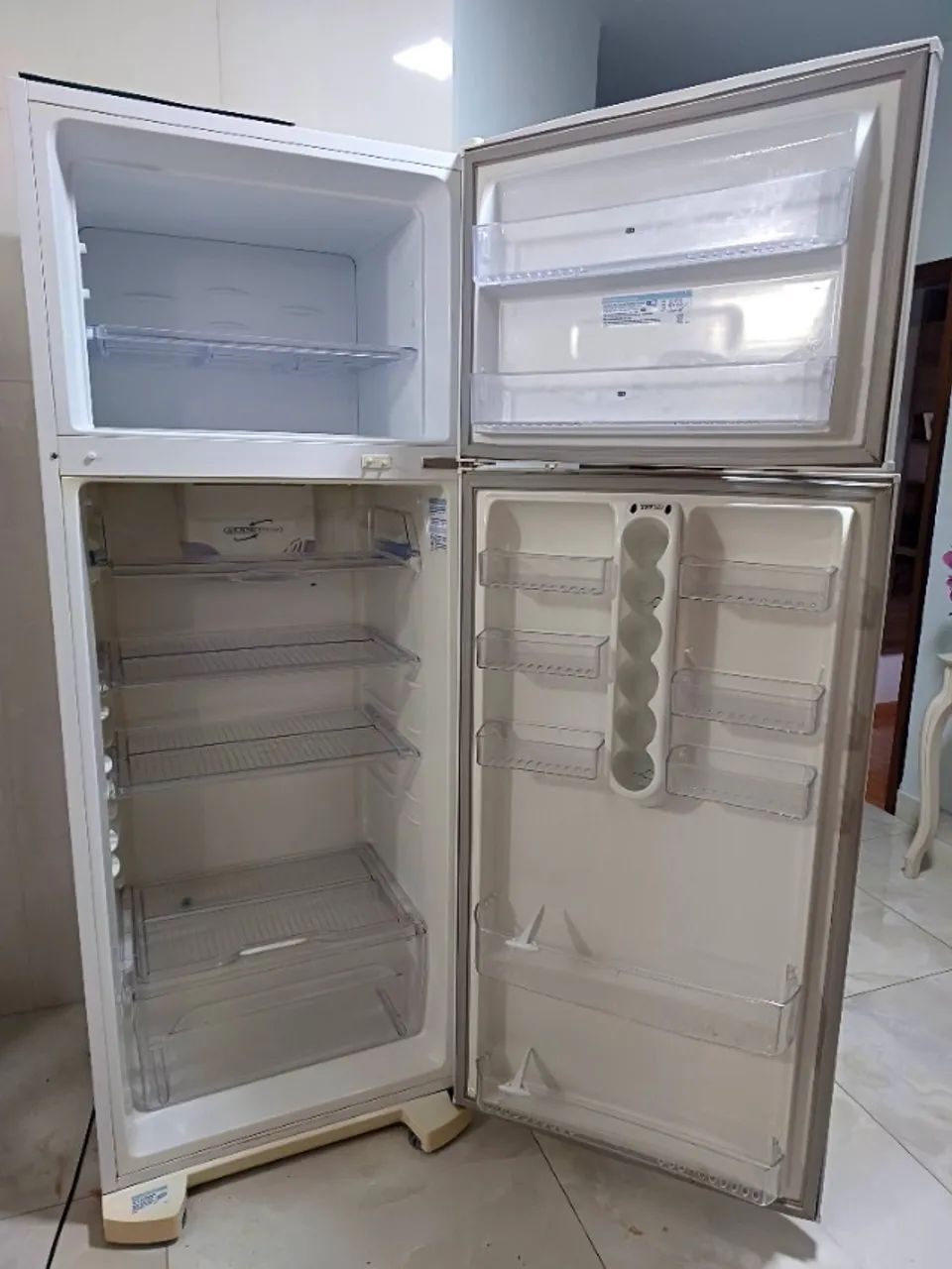 Geladeira Dúplex em perfeito estado - Foto 3