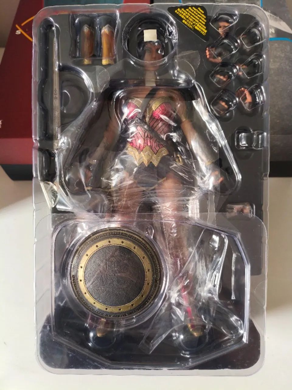 Hot Toys Mulher Maravilha (Superman Vs Batman) - Foto 3