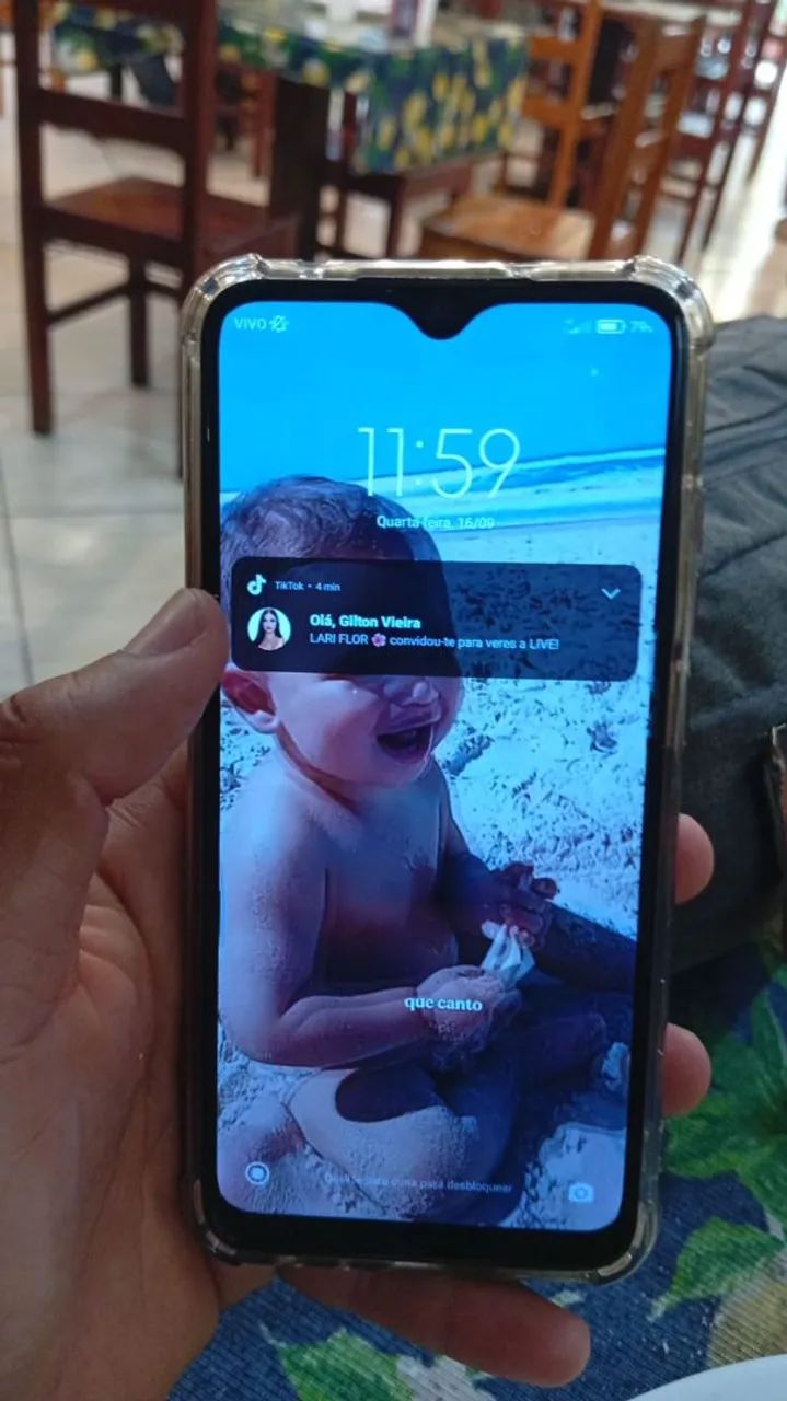 Vende celular ótimo estado 