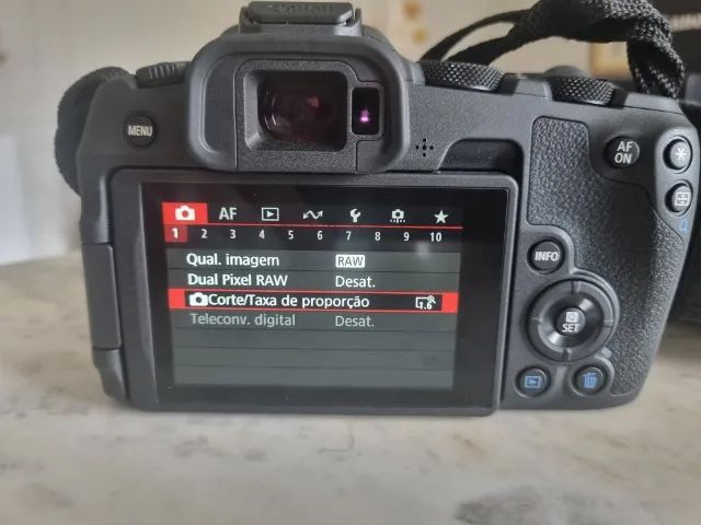 Canon R8 - Foto 2