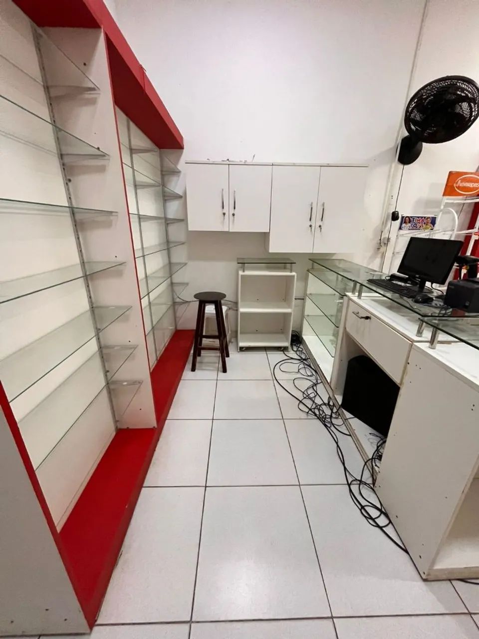 Móveis de Farmácia a Venda 