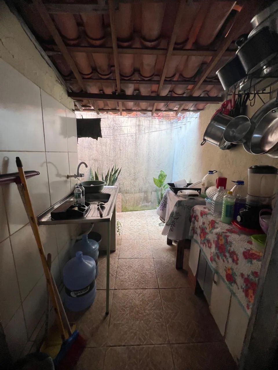 OPORTUNIDADE Vender Logo casa bem localizada !!  - Foto 5