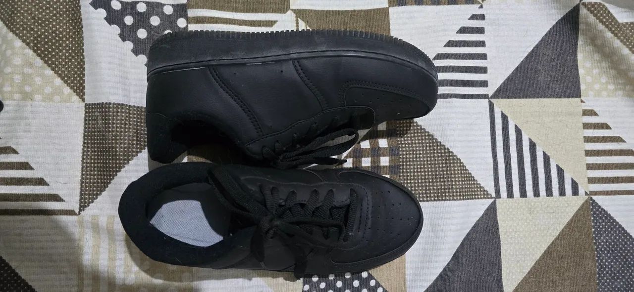 Tênis preto numero 36