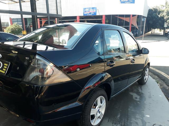 Fiesta sedan 2011 - Foto 6