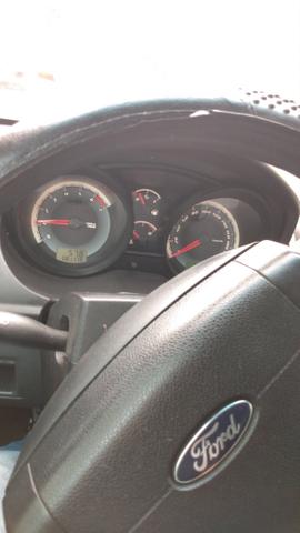 Ford Fiesta 2011/12 - Foto 6