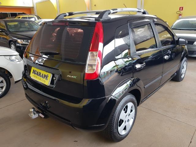 Fiesta Hatch Completo. Muito bem conservado! - Foto 4