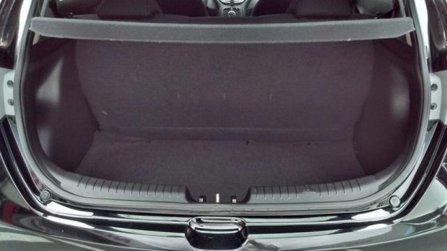 HYUNDAI IMP HB20 COMFORT PLUS 1.6 16V FLEX Preto 2015/2015 - Foto 11