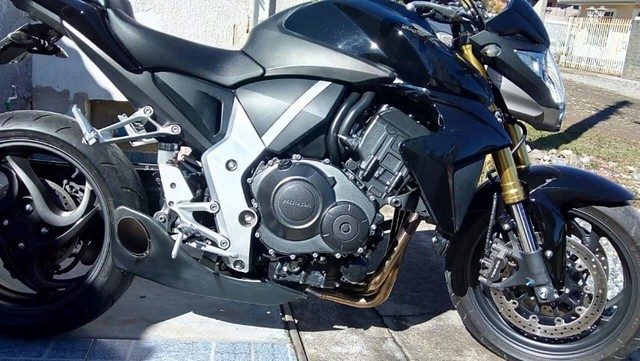 VENDO CB MIL COM APENAS 11.000 KM