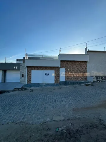 Casa no bairro Indianópolis em caruaru com alto padrão construtivo