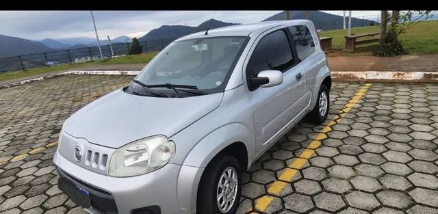 Comprar Hatch Fiat Uno 1.0 Flex Vivace Evo Branco 2013 em