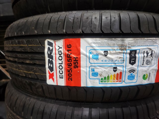 pneus 205/65/16  novo sem uso marca Xbri ( Valparaiso  ) ñ faço mas barato 