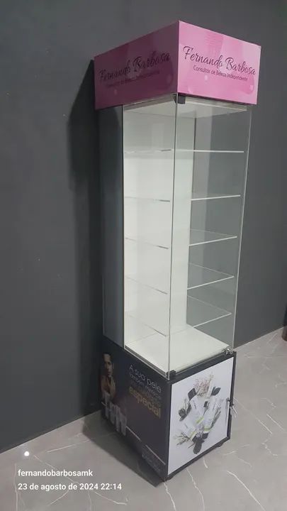 PRATELEIRA EXPOSITORA.