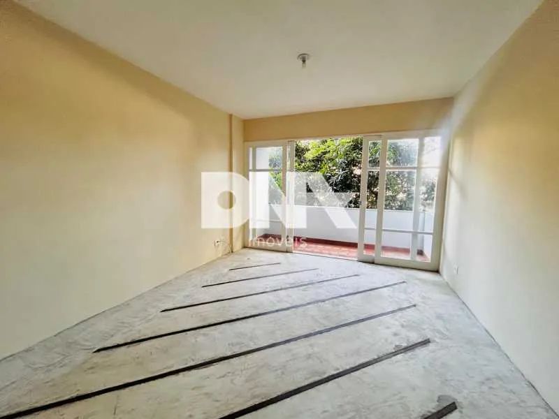 Apartamento - / Residencial / Lagoa