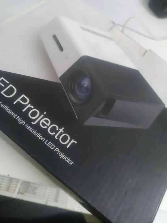 Mini Projetor YG300 Pro