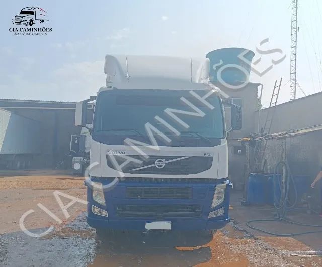 VOLVO FM 370 6x2 ANO 2012 LEITO - Foto 2