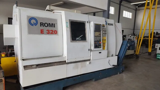 Torno E320 Romi