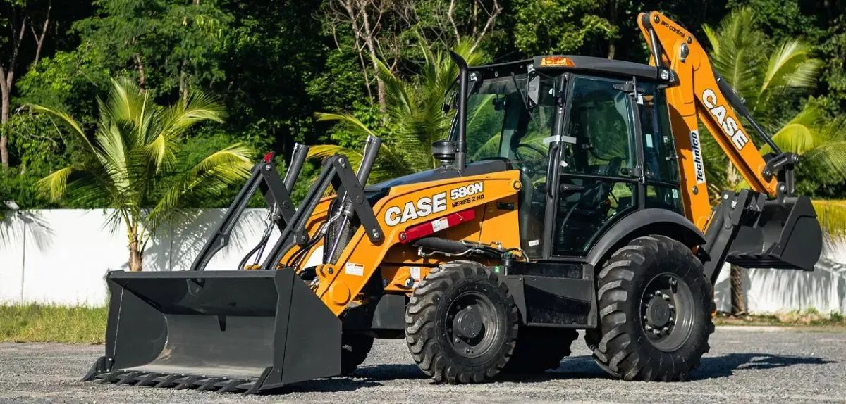 Retroescavadeira Case 580n 4x4 2024