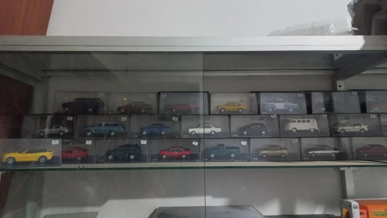 Miniatura de carro a unidade 