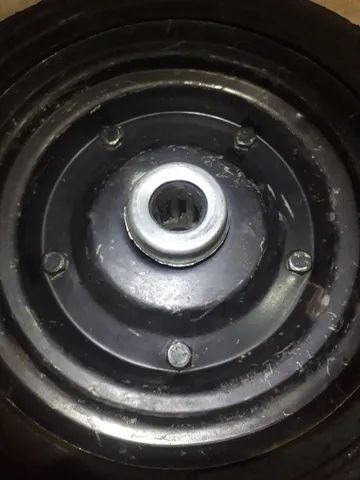 Roda Maciça 335x80 Com Rolamento de Rolete Capacidade 250kg