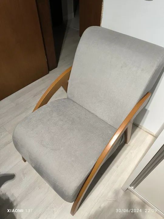 Poltrona nova64169933752705121