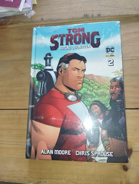 Tom Strong: Edição Definitiva Vol. 2 - Novo, lacrado