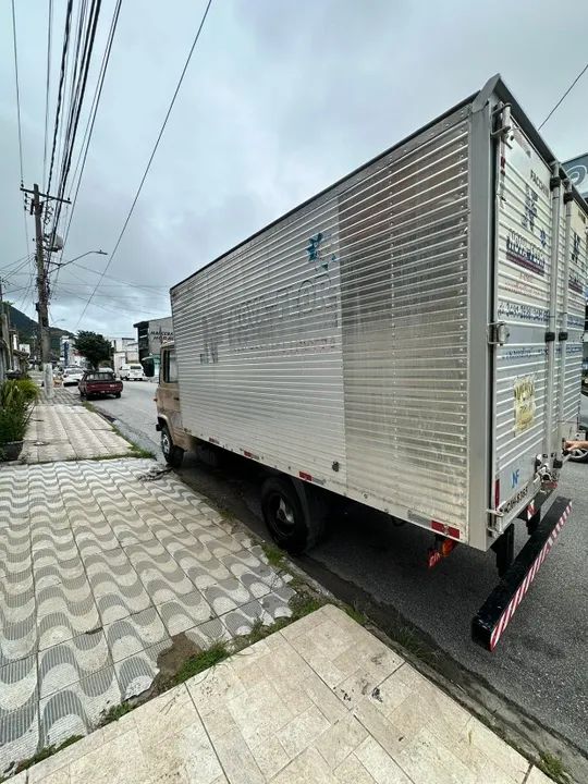 caminhão mercedes baú 708-E ótimo estado - Foto 2