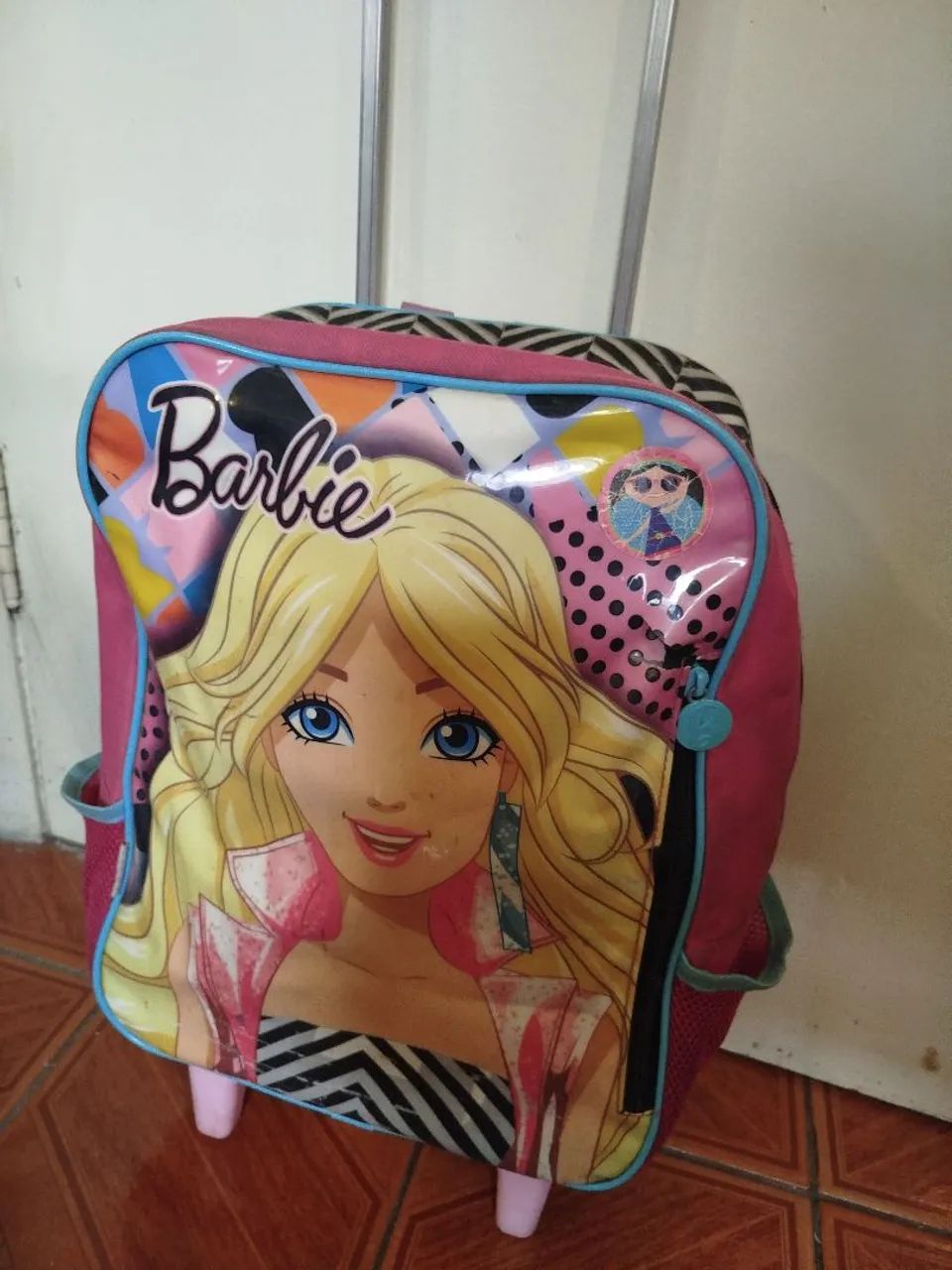 Mochila Infantil Barbie com Rodinhas - Foto 2