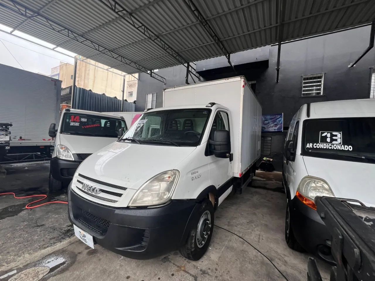 Iveco Daily 35s14 2011 novíssima  - Foto 2