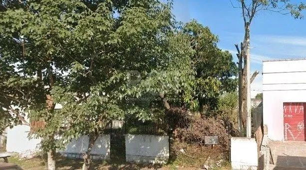 Terreno no bairro Sarandi, com 300m². Localizado na Avenida Martins Bastos, 799, proximo a - Foto 2